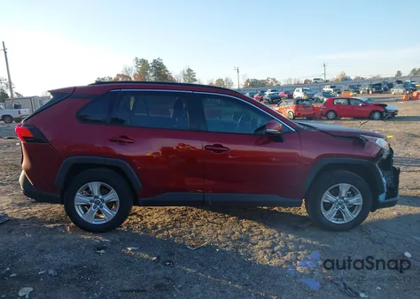 2021 Toyota Rav4 Xle z USA, uszkodzony, nr VIN 2T3W1RFV6MW148265